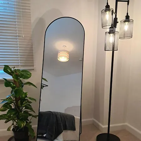 Modern And Spacious *